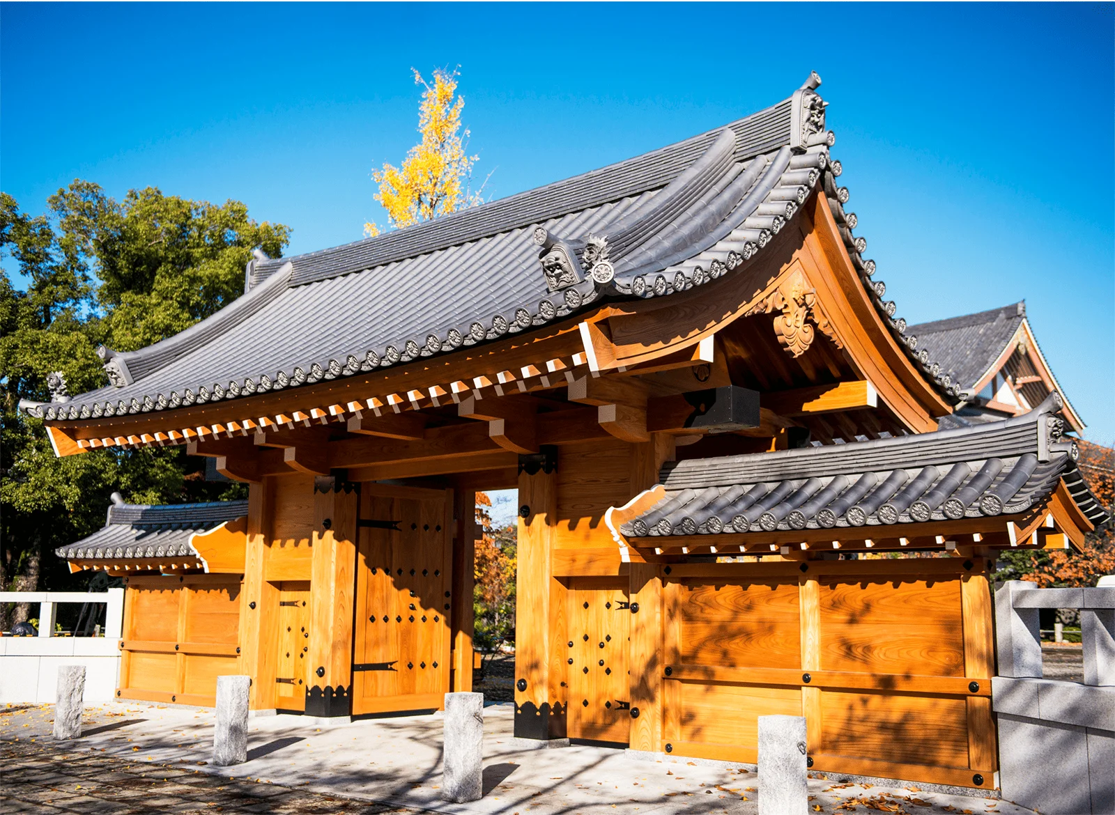 東門
